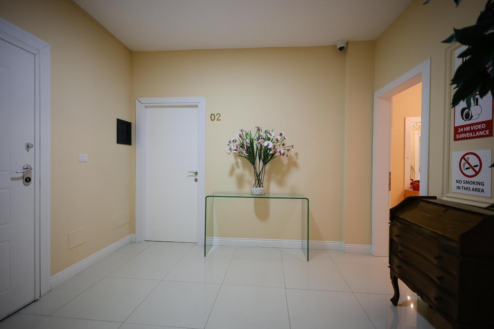 Near Me Apartments Тирана Екстер'єр фото